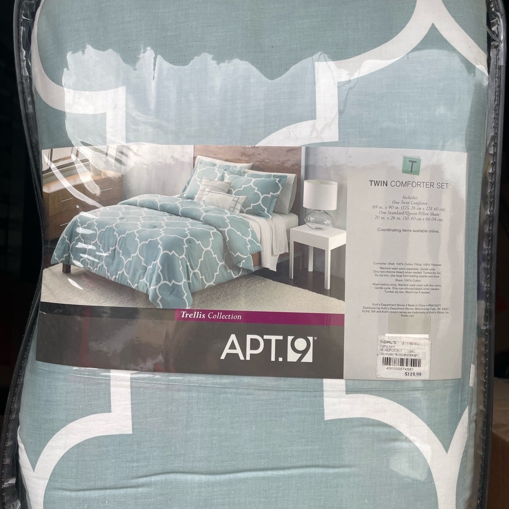 Twin Comforter Set - Picture 3 of 4